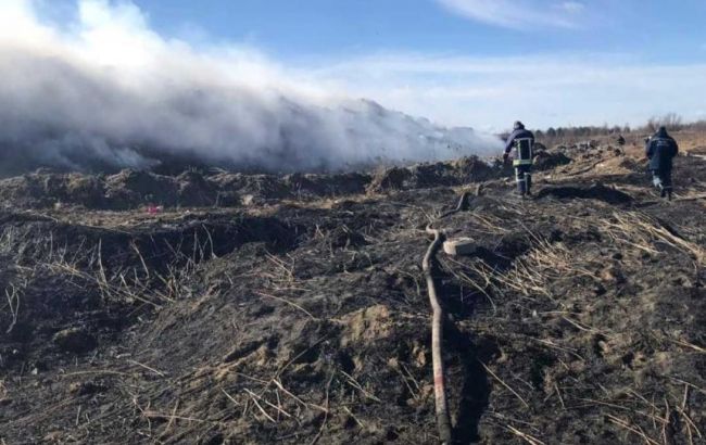 У Львівській області сталася пожежа на сміттєзвалищі