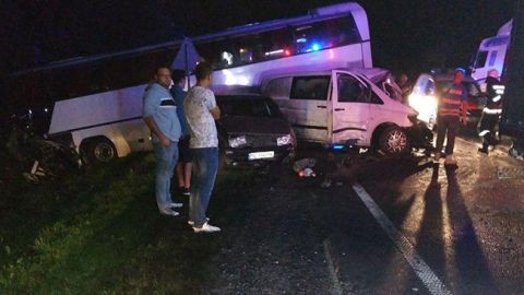 Во Львовской области в ДТП с автобусом пострадали 12 детей