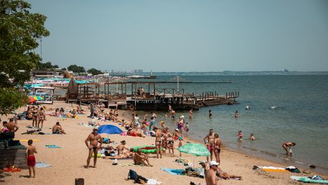 В Одесі відкрили для купання ще п'ять пляжів