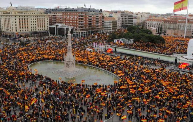 В Мадриде прошла акция протеста против переговоров с Каталонией