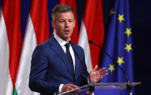 Угорщина обмежила видачу нових дозволів мігрантам не з ЄС