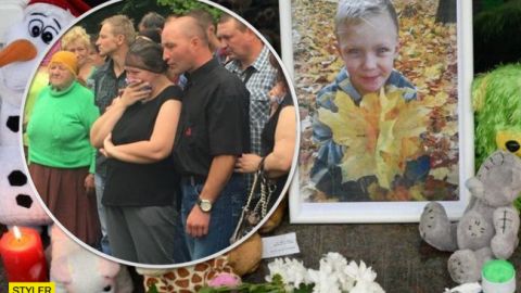 Люди непритомніли: в рідному місті попрощалися з вбитою поліцейськими дитиною (фото)