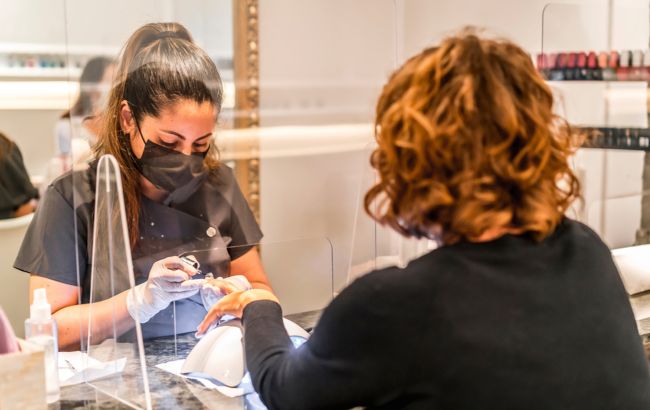 В Украине и за границей. Где искать работу переселенцам: подборка сервисов