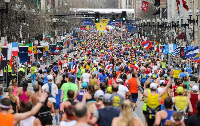 Бостонский марафон вместо бегунов из РФ и Беларуси пригласил небинарных людей