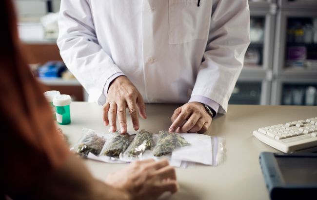 Медицинский каннабис: кто, как и когда сможет получить его в аптеке