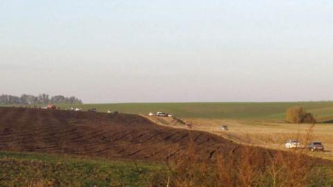 Падіння винищувача Су-27УБ: уламки літака знайшли неподалік села Пагурці