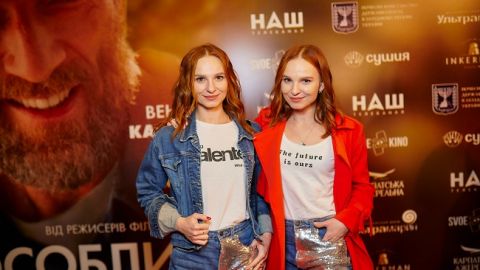 Василий Вирастюк, Мария Бурмака, VIVIENNE MORT на премьере фильма &laquo;Особенные&raquo; с Венсаном Касселем  в главной роли