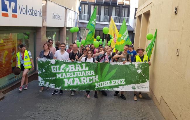 У ФРН, Австрії та Швейцарії пройшли акції за повну легалізацію марихуани