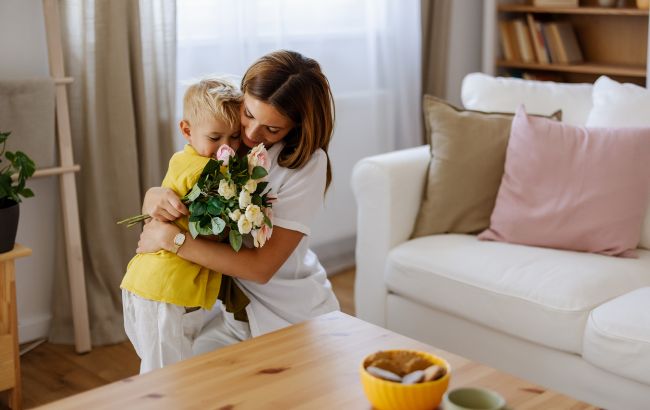 День матері 2025: коли в Україні потрібно привітати найрідніших
