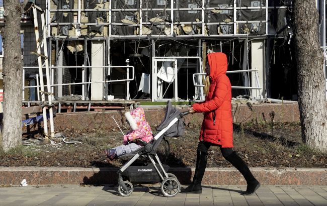 Безработица и дефицит продуктов. Уровень бедности в оккупации стремительно растет, - ЦНС