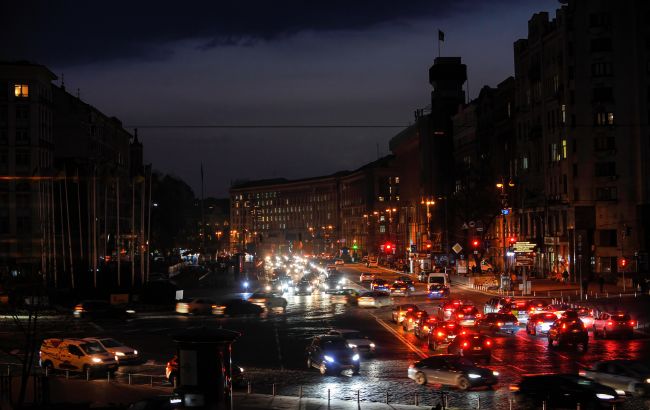 Київ уже з електрикою: коли дадуть світло усім споживачам