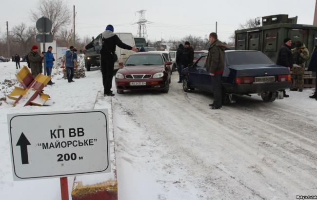 В районі КПВВ на Донбасі сьогодні пройдуть снігоприбиральні роботи