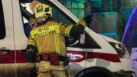Дрони атакували Ростов, Енгельс та Луганськ: у містах виникли пожежі, горить будівля казарми