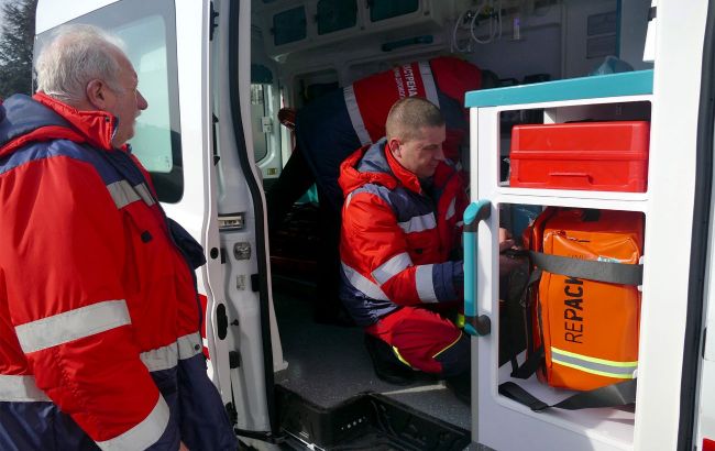 Через негоду на Прикарпатті сталась ДТП з автобусом: є загиблий та постраждалі