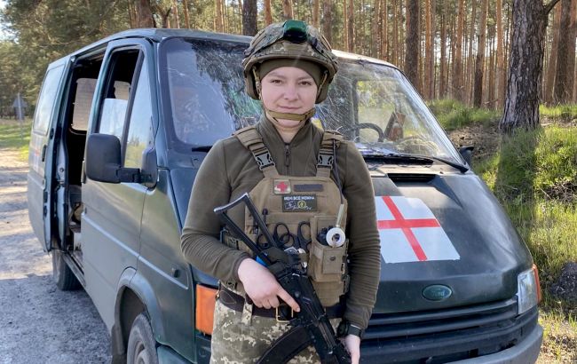 "За день вывозим до 10 раненых": медик штурмовой бригады о боях на Донбассе