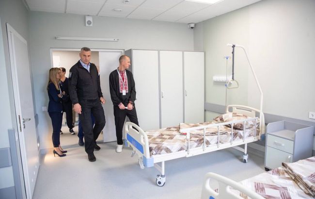 Від операційних до протезування: Кличко показав, як за рік оновилася медицина Києва (відео)