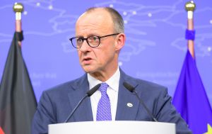 Мерц попередив про "вирішальні тижні чи місяці" для Європи через війну в Україні