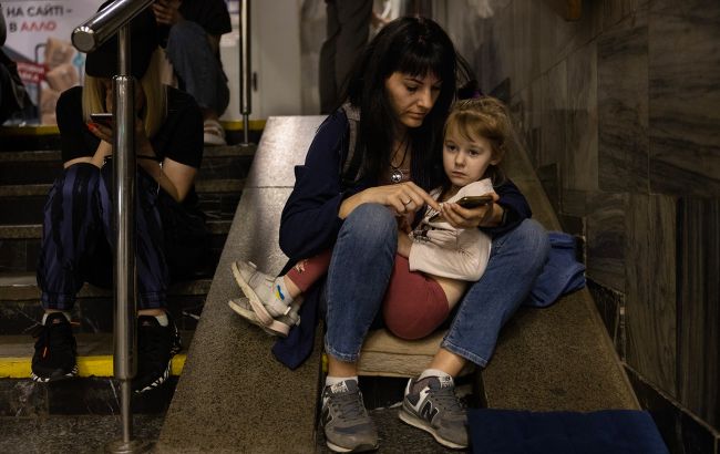 В Киеве и ряде областей Украины объявили тревогу: что произошло