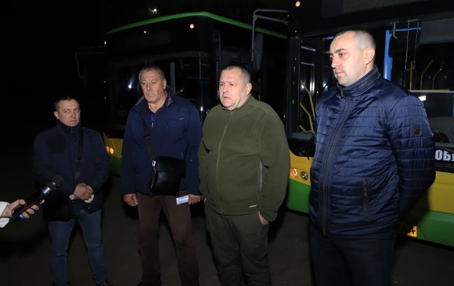 Филатов: в ближайшие дни на маршруты Днепра выйдут автобусы, которые городу передала Винница