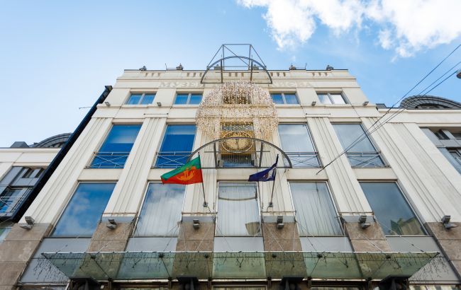 5000 птахів надії: у Києві відкрили артінсталяцію бельгійського дизайнера