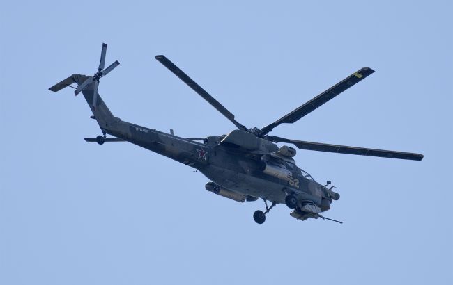 Українські воїни FPV-дроном збили російський ударний гелікоптер Мі-28 (відео)
