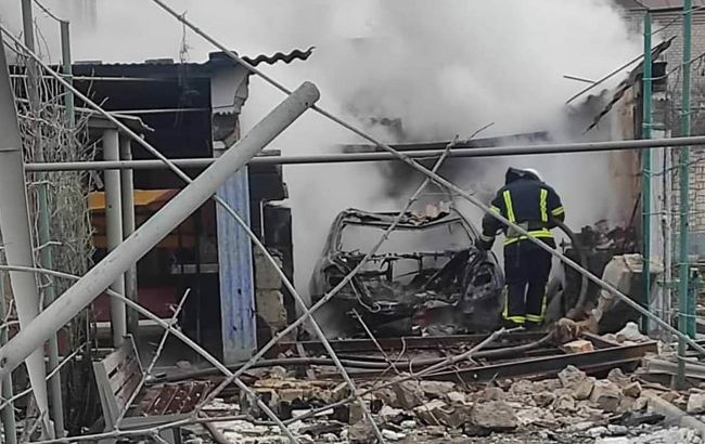 Біля Миколаєва трапилась пожежа через обстріл: перші подробиці