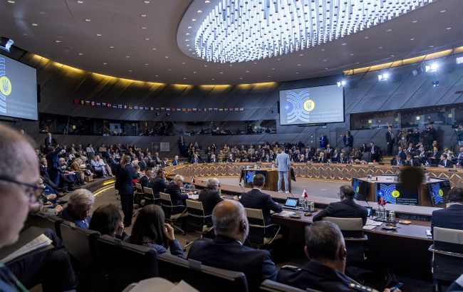 Підготовка до саміту НАТО зайшла у глухий кут через Україну, - Bloomberg