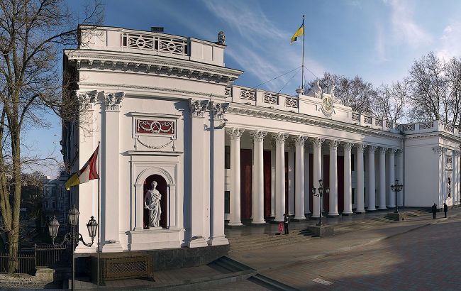 По Одессе нанесли ракетный удар. Попали в религиозное сооружение