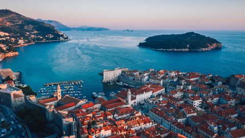 Названо найкращі місця для подорожей у 2022 році: збережіть, щоб не забути