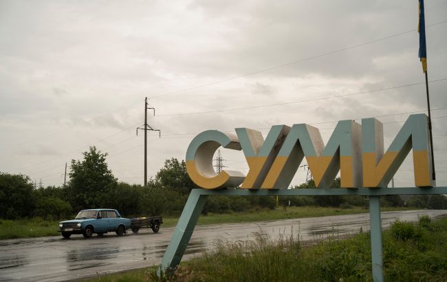 Через атаку на автобус біля Сум вже 13 поранених, медики рятують дитину й дорослого