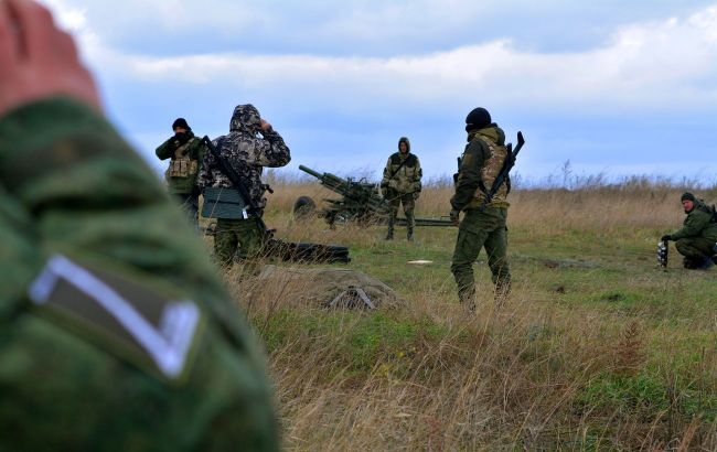 РФ массово заселяє військових у школах окупованої Луганської області