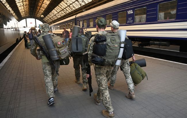 Украинские военные могут уезжать в отпуск заграницу: при каких условиях