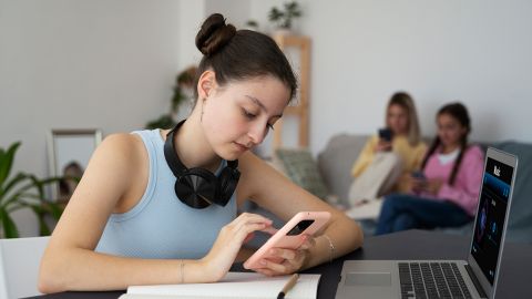 Українці можуть безкоштовно вчити англійську онлайн: як зареєструватися