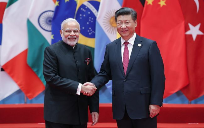 Моді зустрівся з Сі Цзіньпіном в Китаї: говорили про "дружбу слона і дракона"