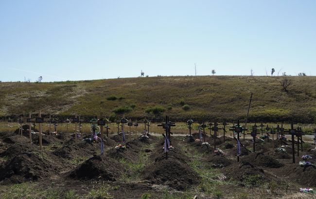 У Маріуполі збільшуються кладовища. Це може свідчити про зростання смертності, - мерія
