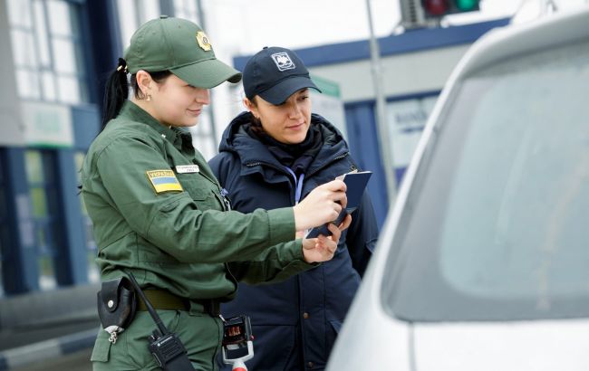 За время войны домой вернулись более 2,2 млн граждан Украины, - Госпогранслужба