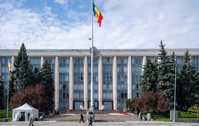 У Молдові обмежили російську мову в парламенті: прихильники Путіна незадоволені