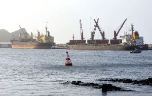 Іран заявив про готовність відкрити Ормузьку протоку, але є умова