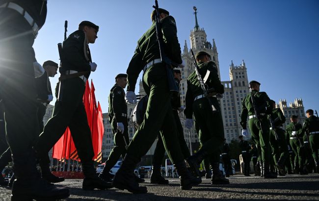Британська розвідка пояснила скромність параду у Москві на 9 травня