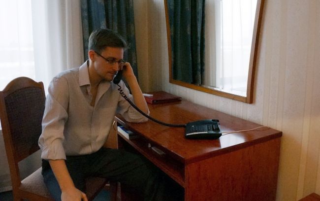 Путин предоставил Сноудену российское гражданство