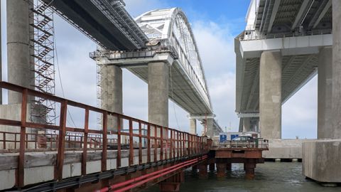 Крымский мост можно подорвать: эксперт напугал россиян