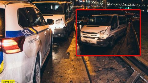 Кусок метала отлетел от моста и врезался в авто: видео и детали ЧП в Киеве