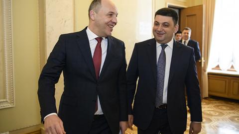 Страх кидка: чому Верховна Рада не призначила ЦВК і не заслухала Гройсмана