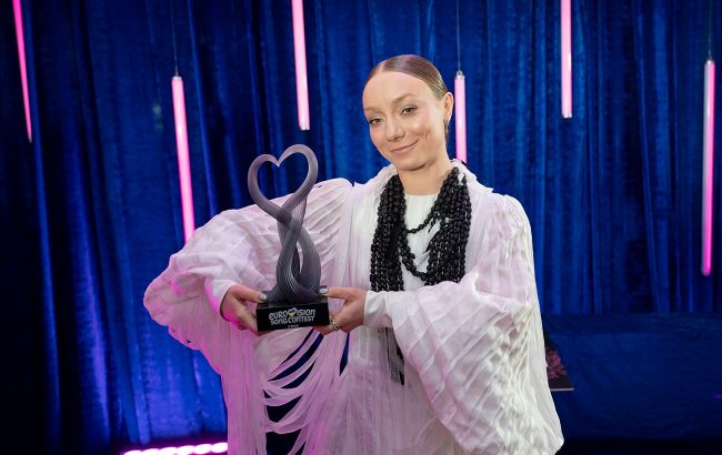 "Слава Україні!" LEL&Eacute;KA довела до мурах виступом у фіналі "Євробачення" (відео)