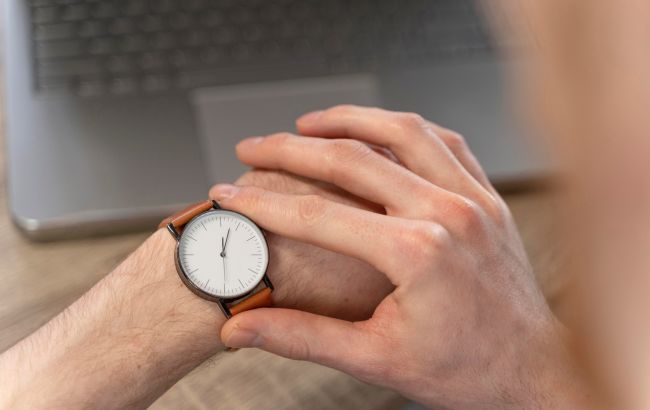 Уже в марте. Когда переводят часы на летнее время 2026