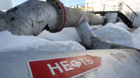 Ціни на російську нафту впали до 50 доларів