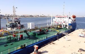 Сенатор США закликав Трампа перехоплювати російські нафтові танкери "тіньового флоту"