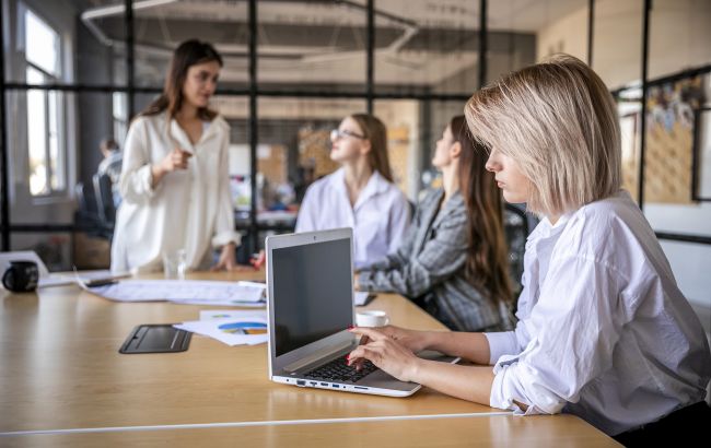 Из-за дефицита кадров растет зарплата: в каких сферах лучший заработок