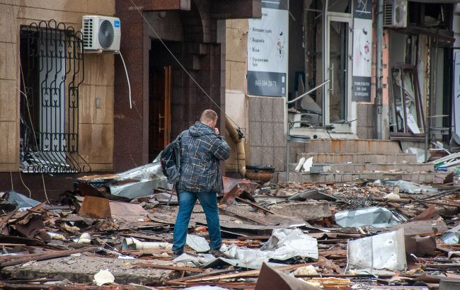 Оккупанты ночью снова били по жилым домам Харьковской области: 3 погибших, 15 раненых