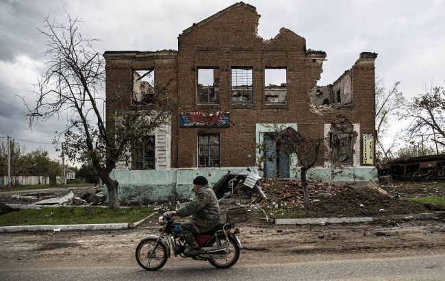 Оккупанты уничтожили более 90% жилых домов в Лимане и Святогорске